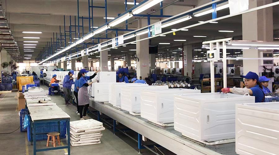 專業(yè)且專注！裝配車間開展客戶松下滾筒衣服烘干機生產(chǎn)