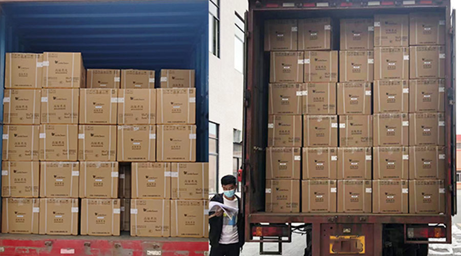 集裝箱裝柜進(jìn)行時(shí)！金環(huán)電器客戶迷你洗衣機(jī)順利發(fā)貨！